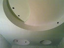 потолок в виде трех кругов разного диаметра - г. Липецк, ул. Зегеля